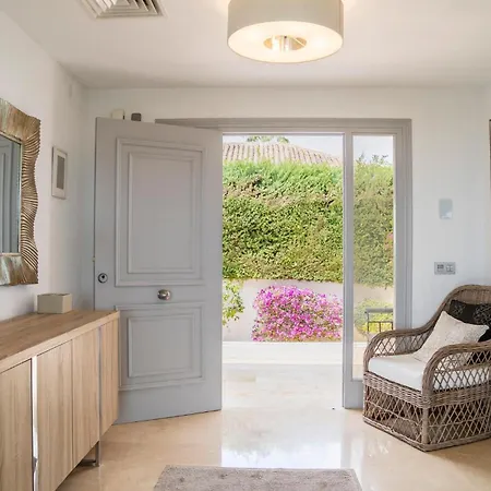 Gorgeous In Holiday home *